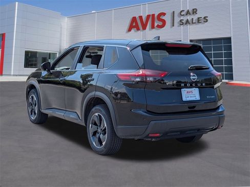 Used 2024 Nissan Rogue SV image 9