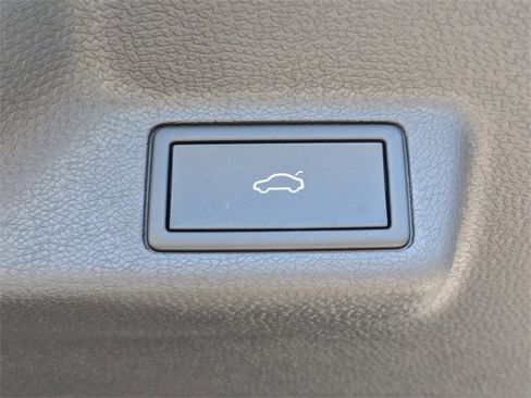 New 2025 Volkswagen ID. Buzz Pro S image 14