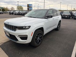 Used 2022 Jeep Grand Cherokee Summit AWD/4WD video 2