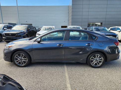 Used 2023 Kia Forte GT-Line w/ GT-Line Premium Package FWD image 5