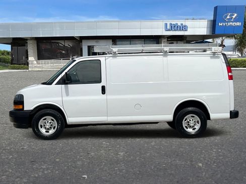 Used 2021 Chevrolet Express 2500 w/ Communications Package RWD image 6