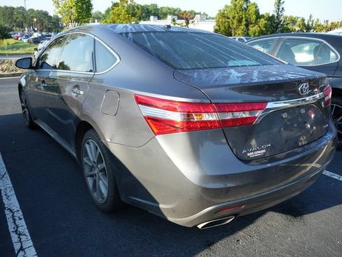 Used 2015 Toyota Avalon XLE Touring FWD image 4