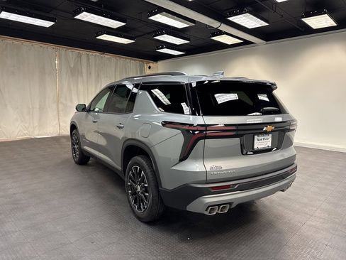 New 2026 Chevrolet Traverse LT w/ Sun and Wheel Package image 3