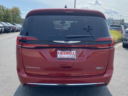 New 2026 Chrysler Pacifica Select image 6
