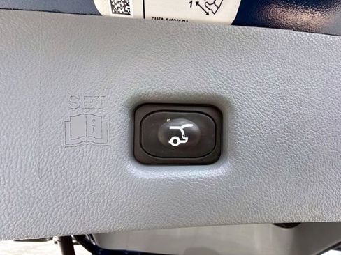 Used 2020 Lincoln Nautilus Reserve FWD image 6