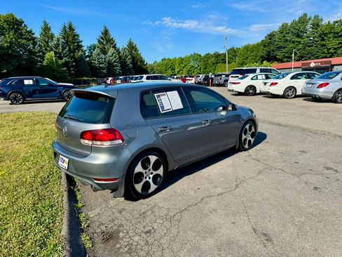 Used 2011 Volkswagen GTI 4-Door FWD image 5