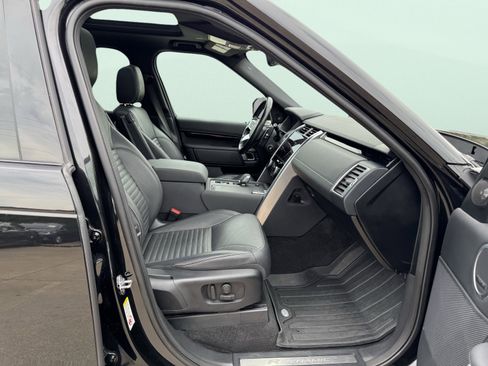 Used 2023 Land Rover Discovery S R-Dynamic image 40