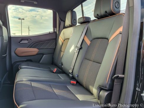 New 2025 GMC Canyon AT4 image 9