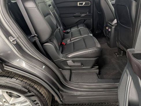 Certified 2020 Ford Explorer XLT w/ Equipment Group 202A AWD/4WD image 26