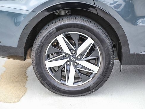 Used 2021 Kia Sorento S w/ Panoramic Sunroof Package image 11