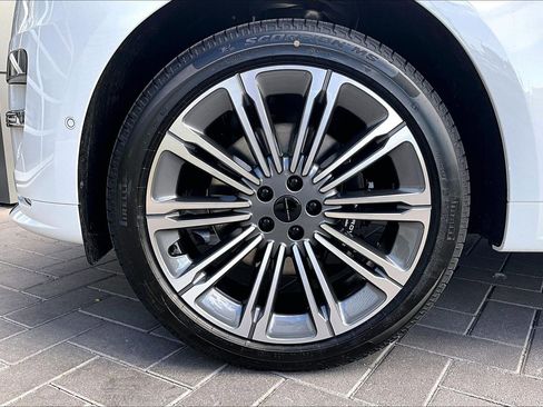 New 2026 Land Rover Range Rover Sport Dynamic SE image 12