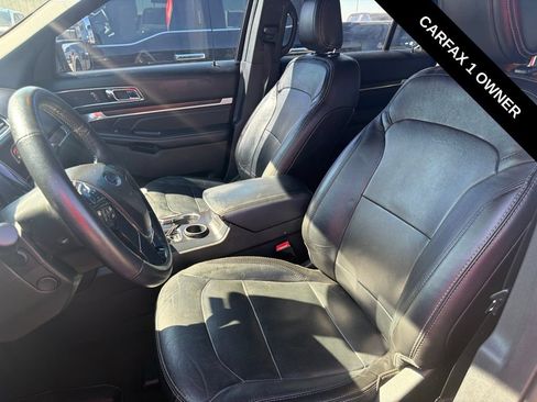 Used 2018 Ford Explorer Limited w/ Ford Safe & Smart Package FWD image 7