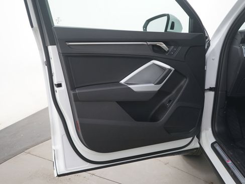 Used 2025 Audi Q3 2.0T Premium image 20