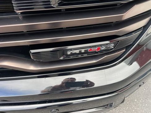 Used 2023 GMC Sierra 1500 AT4X AWD/4WD image 4