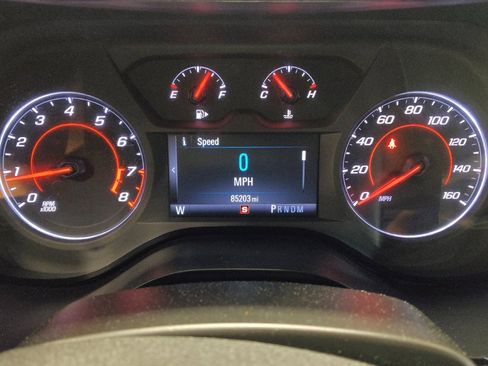 Used 2018 Chevrolet Camaro LT RWD image 23