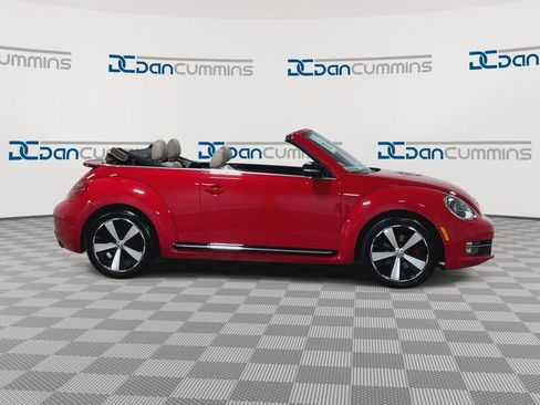 Used 2013 Volkswagen Beetle Turbo 60's Edition FWD image 9