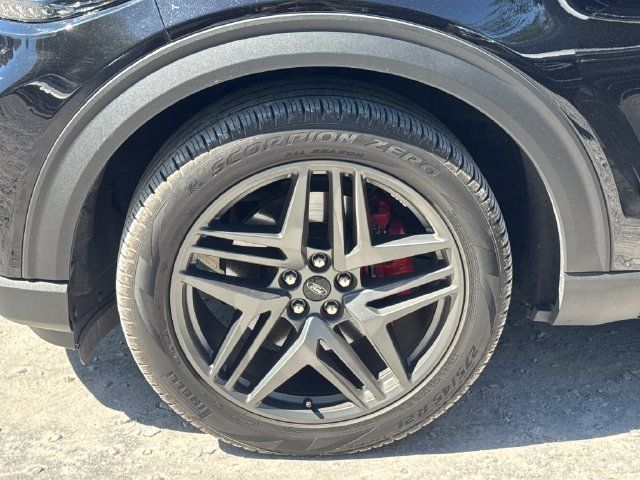 Used 2025 Ford Explorer ST AWD/4WD image 26
