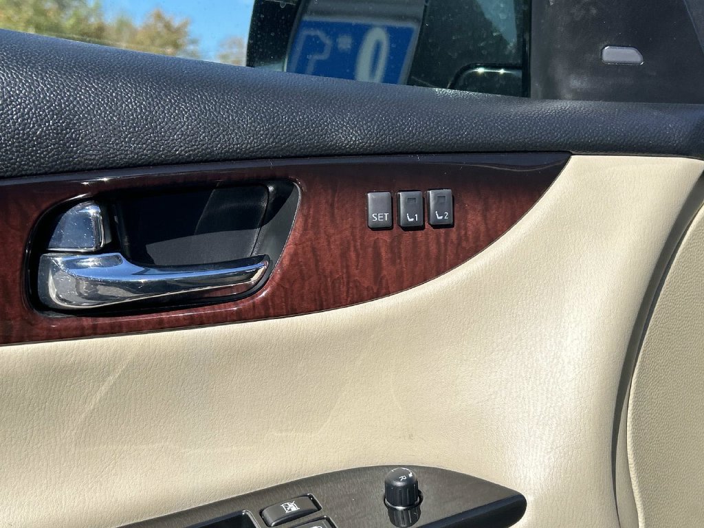 Used 2017 INFINITI QX50 AWD w/ Technology Package image 13