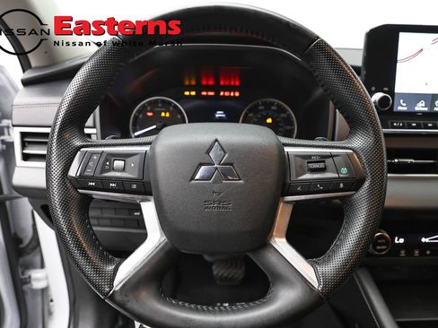 Used 2024 Mitsubishi Outlander SE AWD/4WD image 10