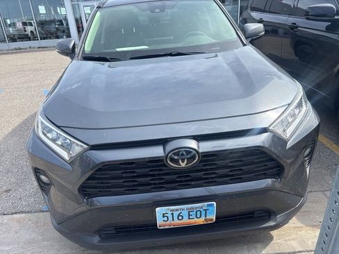 Used 2019 Toyota RAV4 XLE w/ Convenience Package AWD/4WD image 2