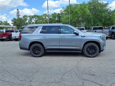 Used 2023 GMC Yukon Denali image 2