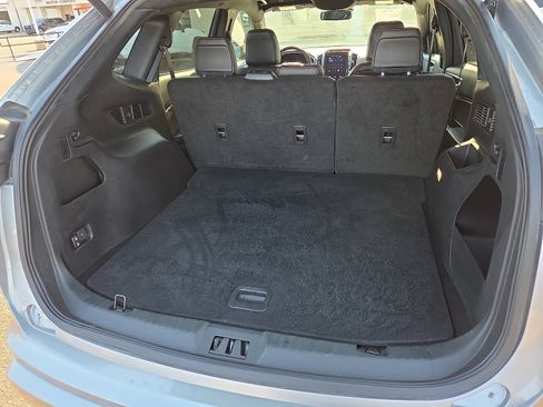 Used 2024 Ford Edge ST-Line image 6