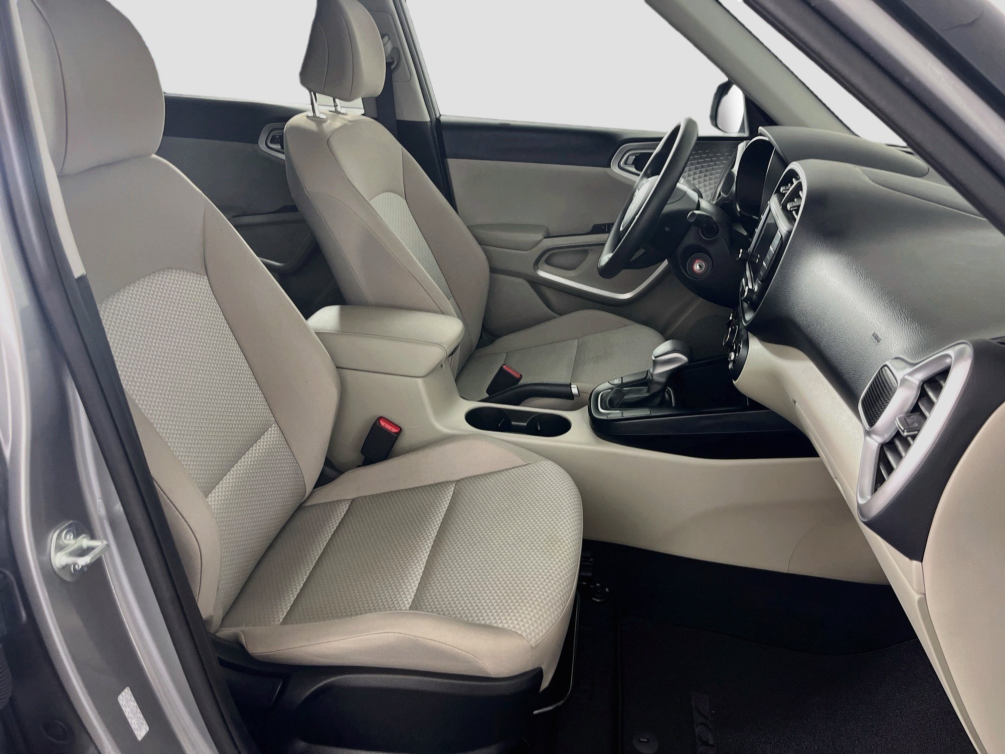 Used 2025 Kia Soul LX w/ LX Technology Package FWD image 29