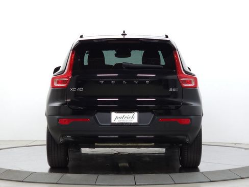 Used 2023 Volvo XC40 B5 Plus w/ Protection Package Premier AWD/4WD image 6