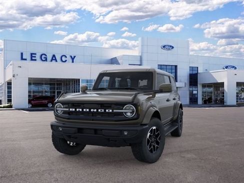 New 2026 Ford Bronco Outer Banks AWD/4WD image 2