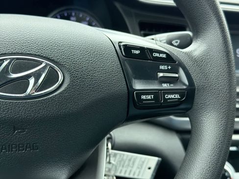 Used 2019 Hyundai Elantra SE w/ Cargo Package image 25