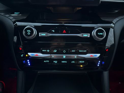 Used 2023 Ford Explorer Limited image 58