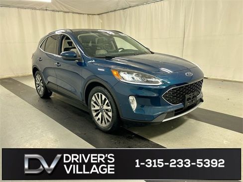 Used 2020 Ford Escape Titanium image 1