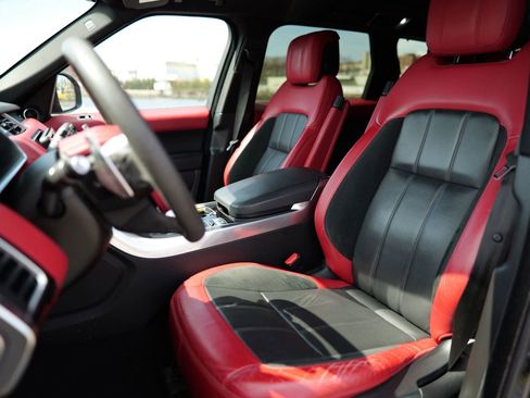 Used 2019 Land Rover Range Rover Sport HST image 17