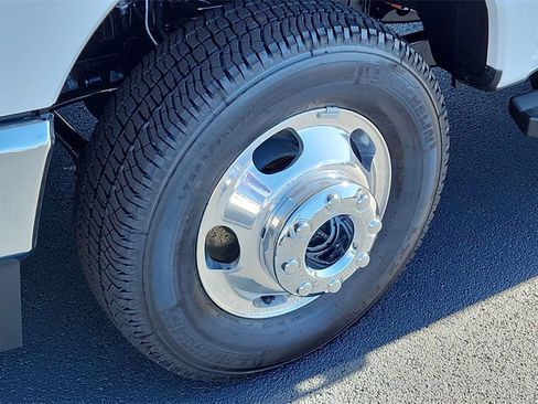 New 2026 Ford F350 XLT w/ XLT Premium Package image 10