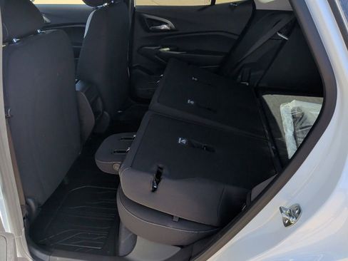 New 2026 Chevrolet Trax LS w/ LS Convenience Package image 32