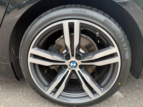 Used 2018 BMW 750i RWD image 34