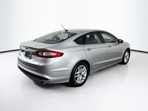 Used 2016 Ford Fusion SE FWD image 7