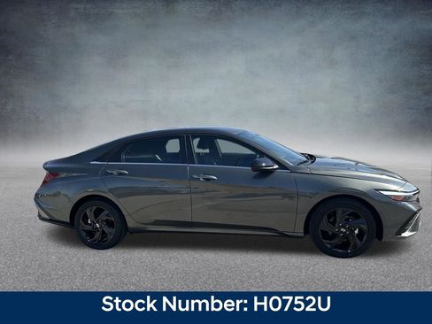 New 2026 Hyundai Elantra SEL Sport Premium FWD image 6