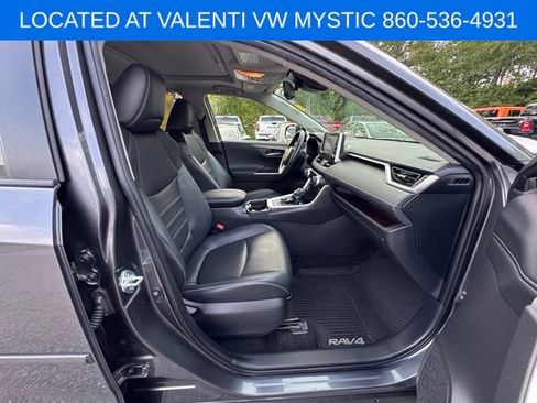 Used 2020 Toyota RAV4 Limited AWD/4WD image 25