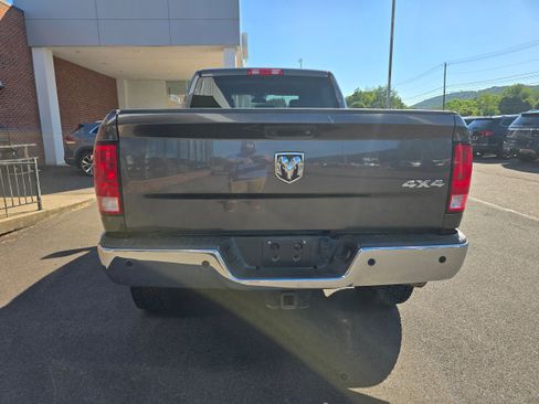 Used 2017 RAM 2500 Tradesman w/ Chrome Appearance Group AWD/4WD image 6