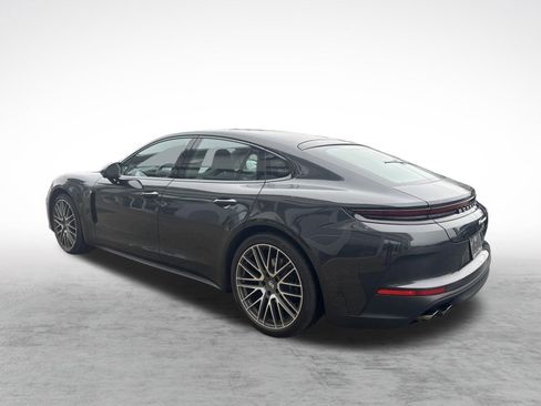 Used 2024 Porsche Panamera RWD image 3