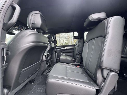 New 2026 Jeep Grand Wagoneer L 4WD w/ Premium Group I image 16