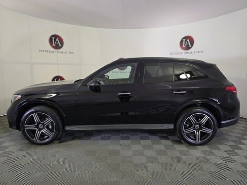 Used 2025 Mercedes-Benz GLC 300 4MATIC image 6