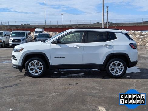 Used 2024 Jeep Compass Latitude image 7