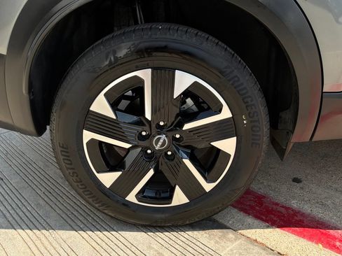 Used 2026 Nissan Kicks SV w/ Cold Weather Package AWD/4WD image 9