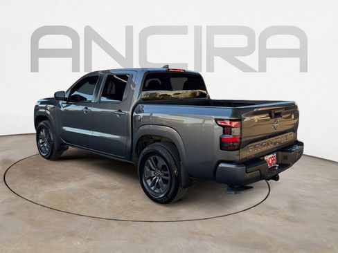 Used 2025 Nissan Frontier SV image 9