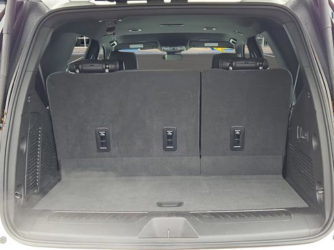 Used 2025 Chevrolet Tahoe LT w/ Comfort Package image 10