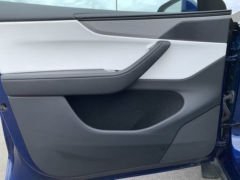 Used 2026 Tesla Model Y 2WD image 13
