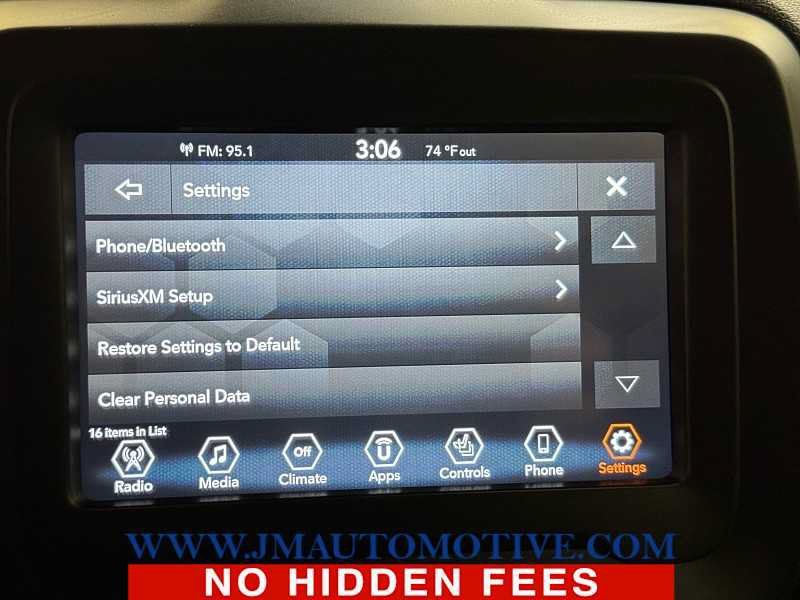 Used 2020 Jeep Renegade Altitude AWD/4WD image 34