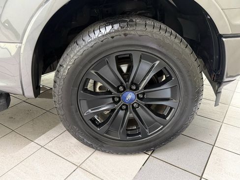 Used 2019 Ford F150 Lariat w/ Equipment Group 502A Luxury AWD/4WD image 16